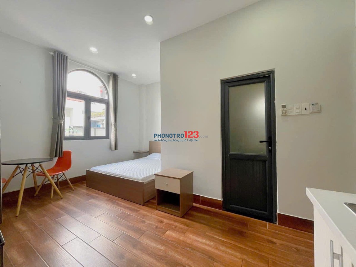 CHO THUÊ CĂN HỘ FULL NỘI THẤT, CỬA SỔ TRỜI - NGAY TRUNG TÂM ĐƯỜNG NGUYỄN GIA TRÍ, BÌNH THẠNH