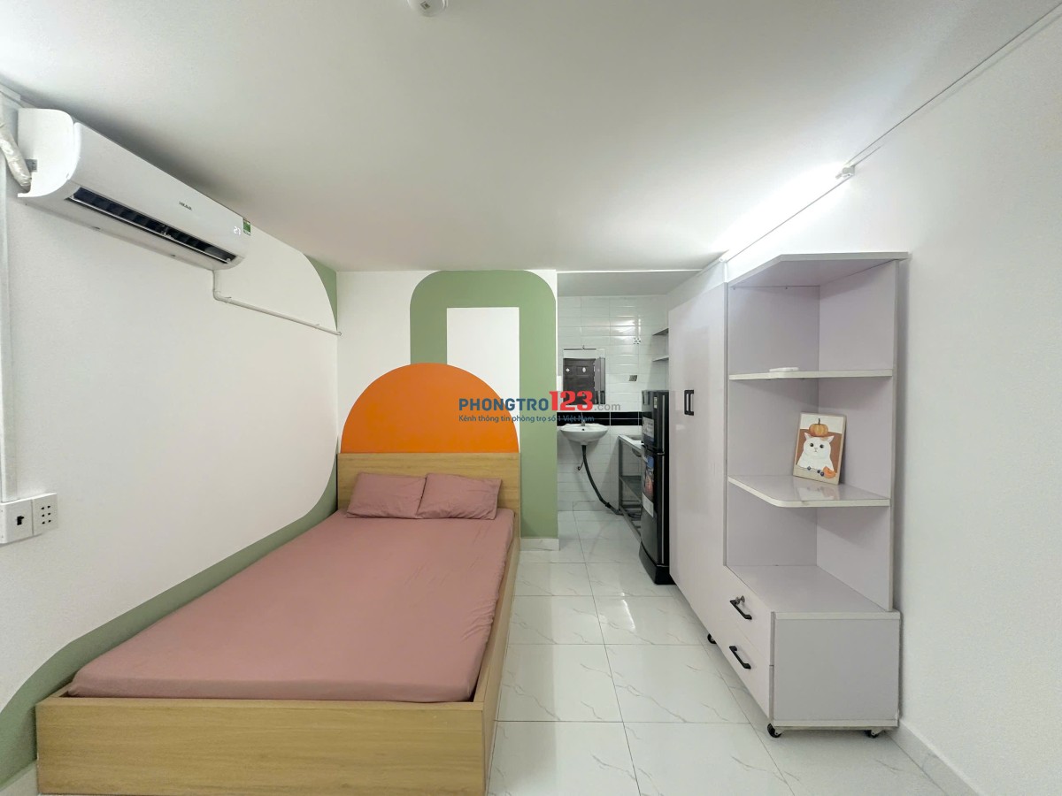 Phòng Studio đủ nội thất 20m2 Tầng trệt 71 Hồ Bá Kiện Q.10 ( Gần CV Lê Thị Riêng, Cư xá Bắc Hải)