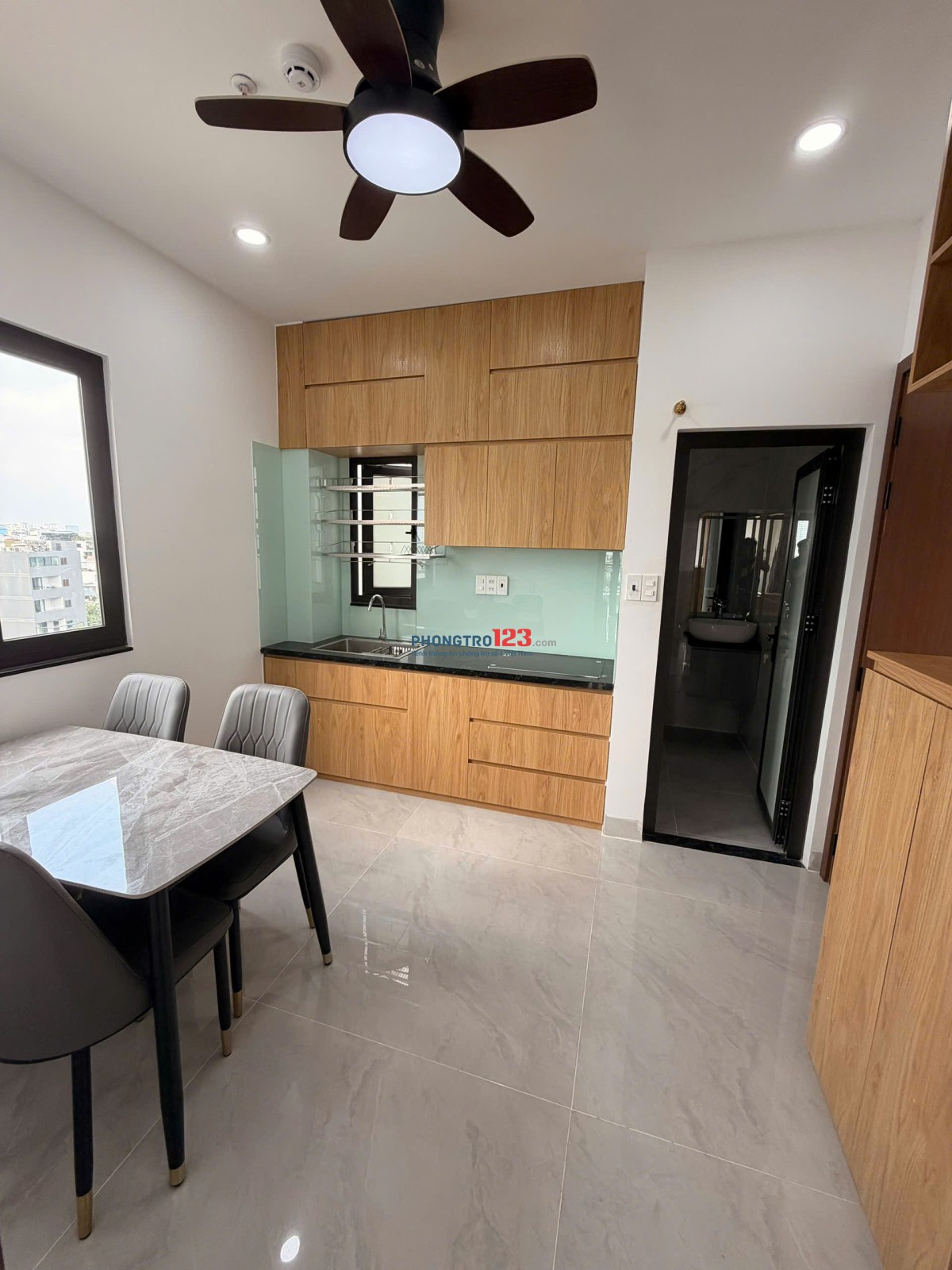  CĂN HỘ 1PN + PHÒNG KHÁCH – BANCON RỘNG – TÂN QUY, Q7 