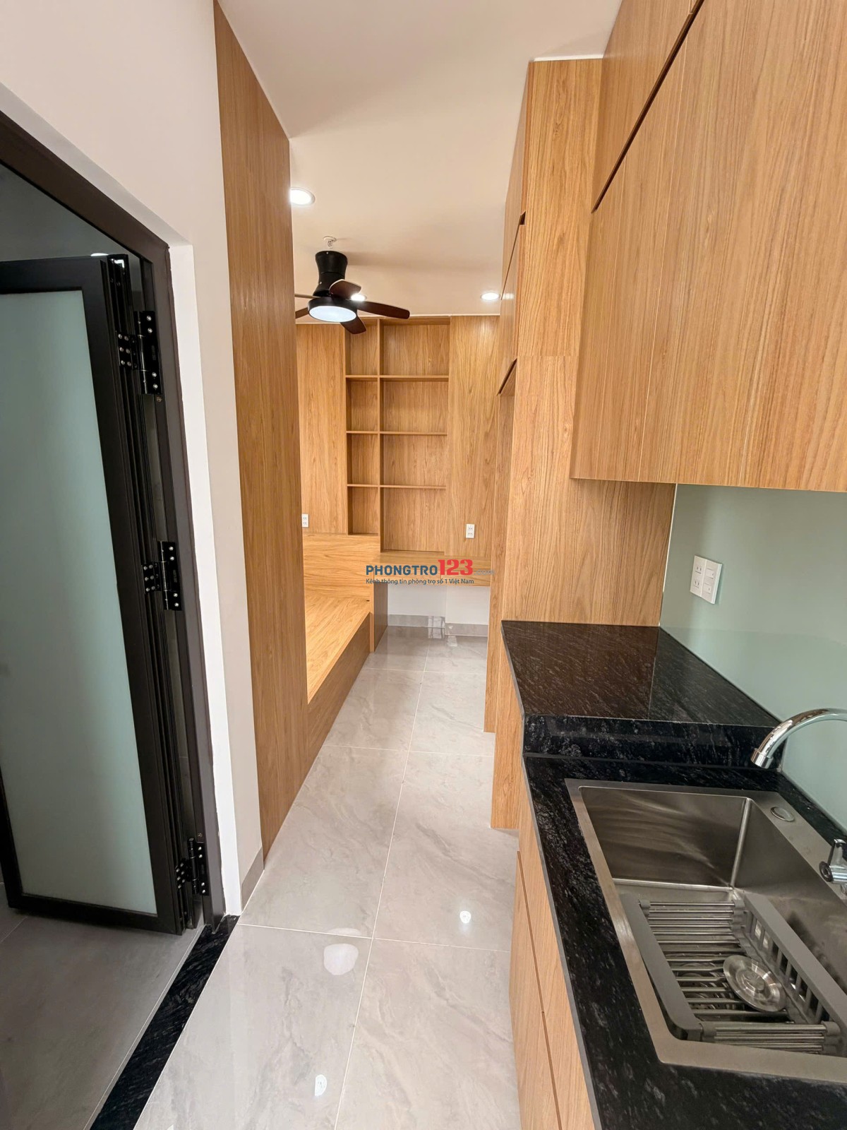 Studio Balcon Máy giặt riêng - Tân Quy, Q.7 - Mới 100%