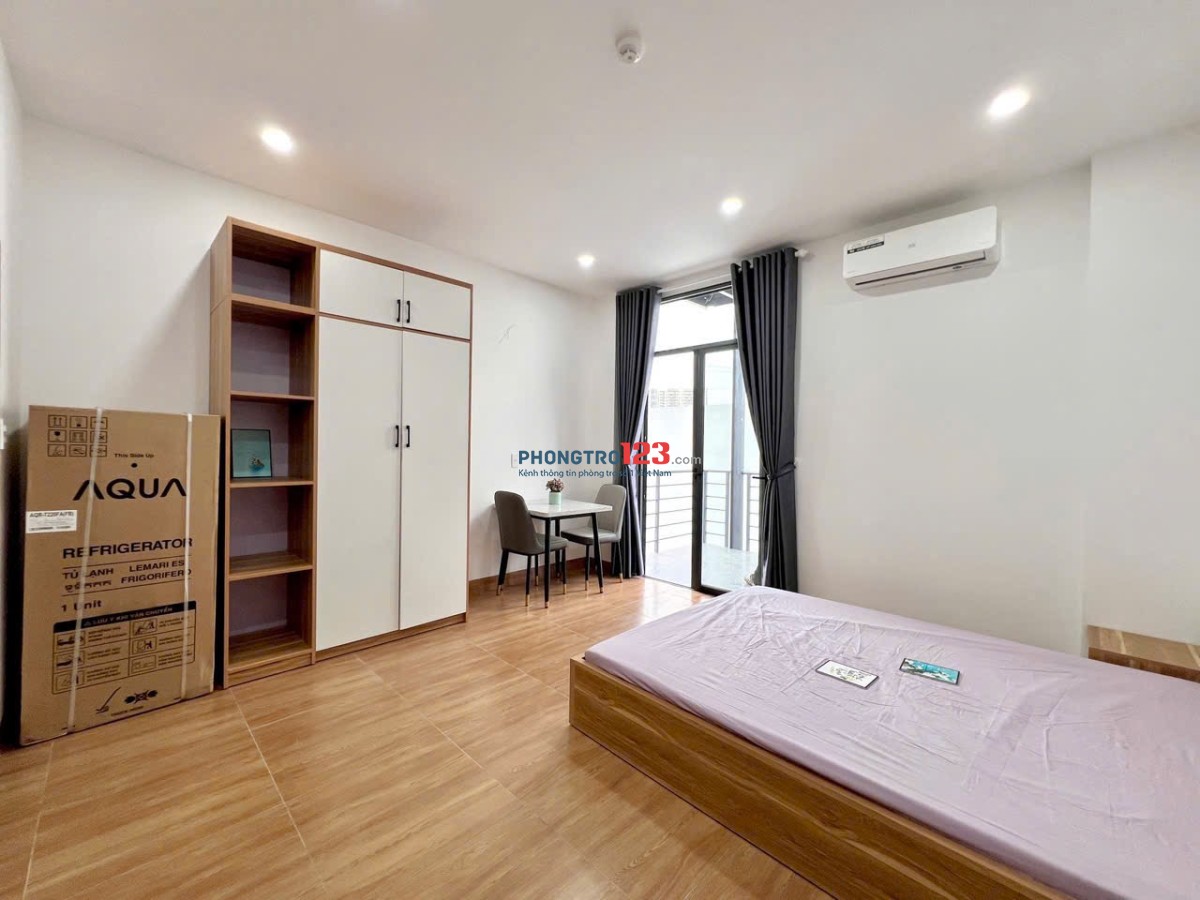 Căn hộ studio ban công rộng_Ngay trung tâm quận 2_View nhiều cây xanh hoà hợp với thiên nhiên