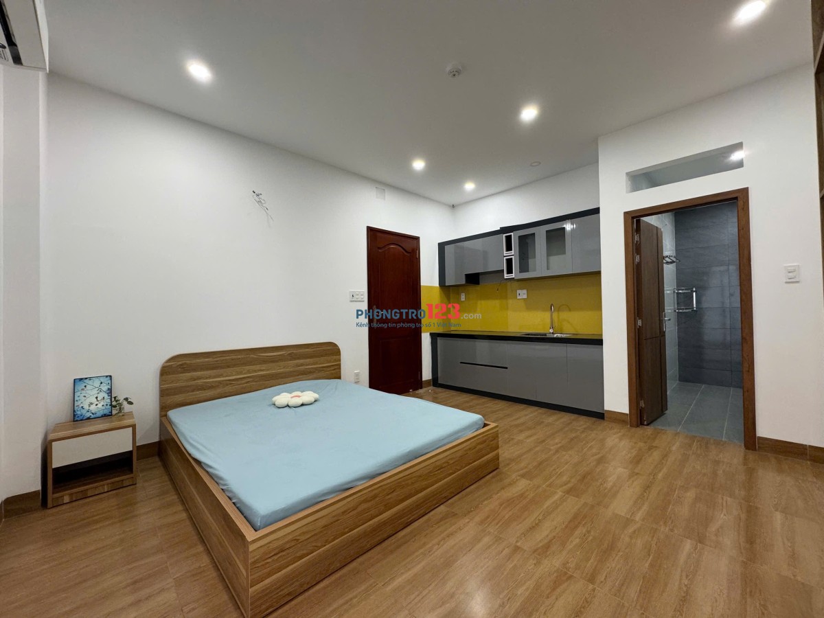 Căn hộ studio ban công rộng_Ngay trung tâm quận 2_View nhiều cây xanh hoà hợp với thiên nhiên