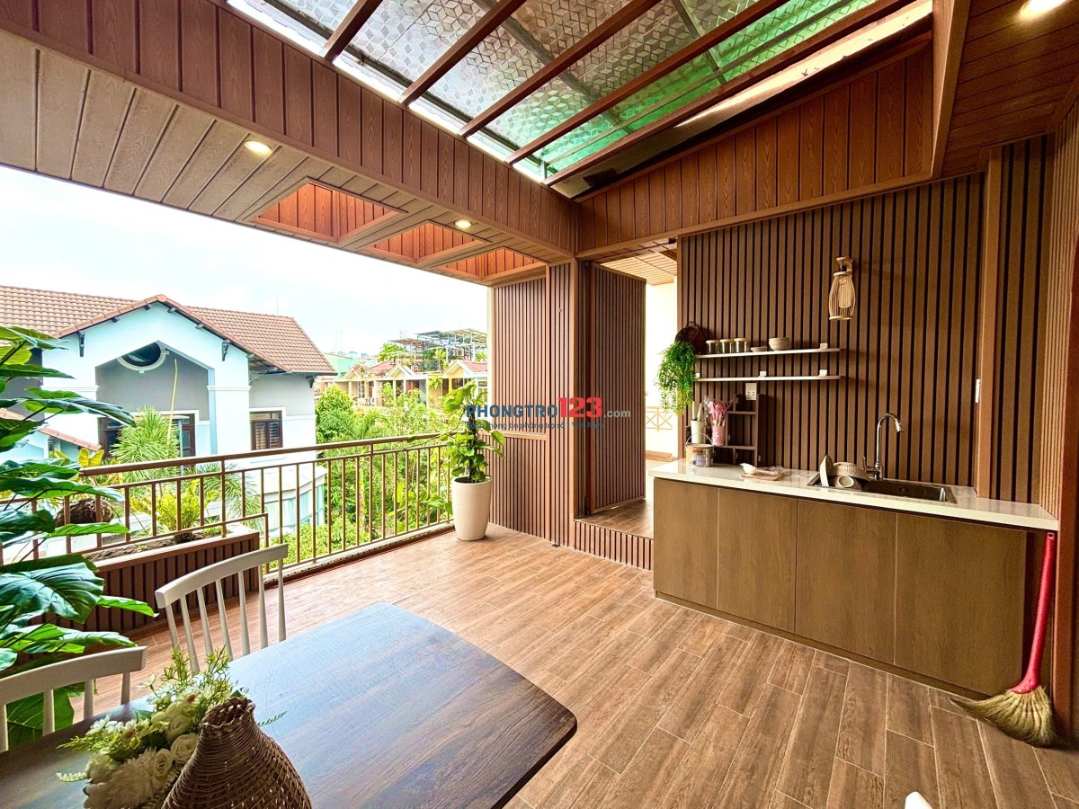 CHO THUÊ CĂN HỘ 1 PHÒNG NGỦ FULL NỘI THẤT – BAN CÔNG RỘNG – GẦN ĐH KINH TẾ TÀI CHÍNH
