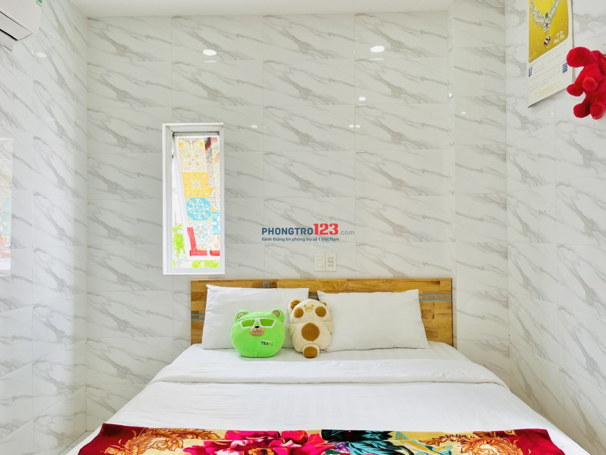 Phòng cửa sổ Hồ Hảo Hớn Q1 Hướng Võ Văn Kiệt chợ Nga ĐH Văn Lang Soho