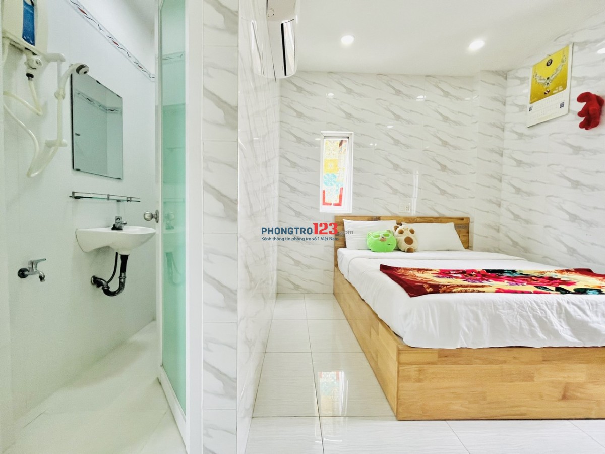 Phòng cửa sổ Hồ Hảo Hớn Q1 Hướng Võ Văn Kiệt chợ Nga ĐH Văn Lang Soho