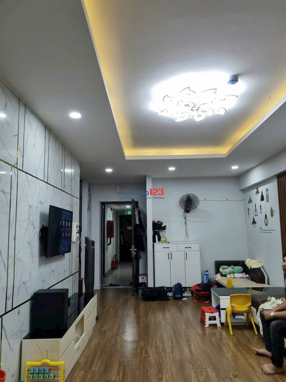 Chung cư Phú Thạnh, Nguyễn Sơn, TP: 3p ngủ, full NT mới, 95m2, 10tr
