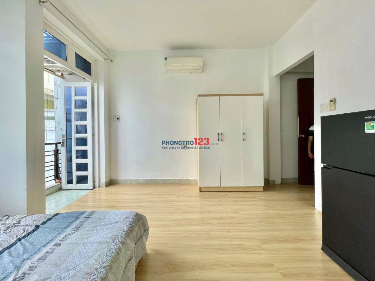 CHO THUÊ PHÒNG TRỌ 30m2 BAN CÔNG RIÊNG NGAY CHỢ BÀ CHIỂU- NƠ TRANG LONG, BÌNH THẠNH
