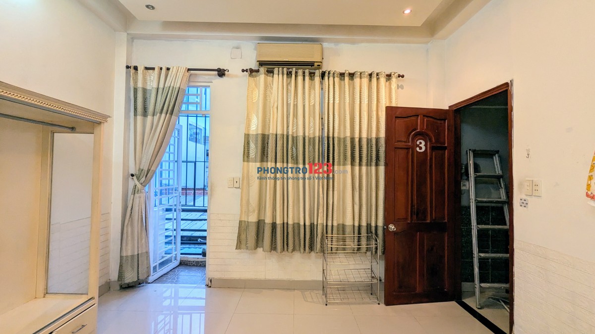 PHÒNG TRỌ NỮ CÓ BAN CÔNG VÀ MÁY LẠNH