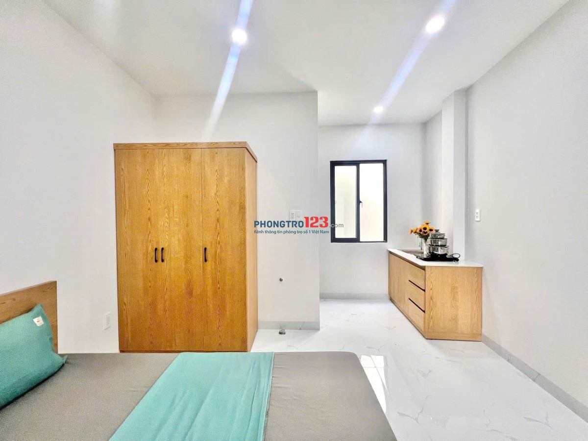 Phòng Cửa Sổ Mới Xây - Tân Thuận Tây gần UFM, Khu chế xuất