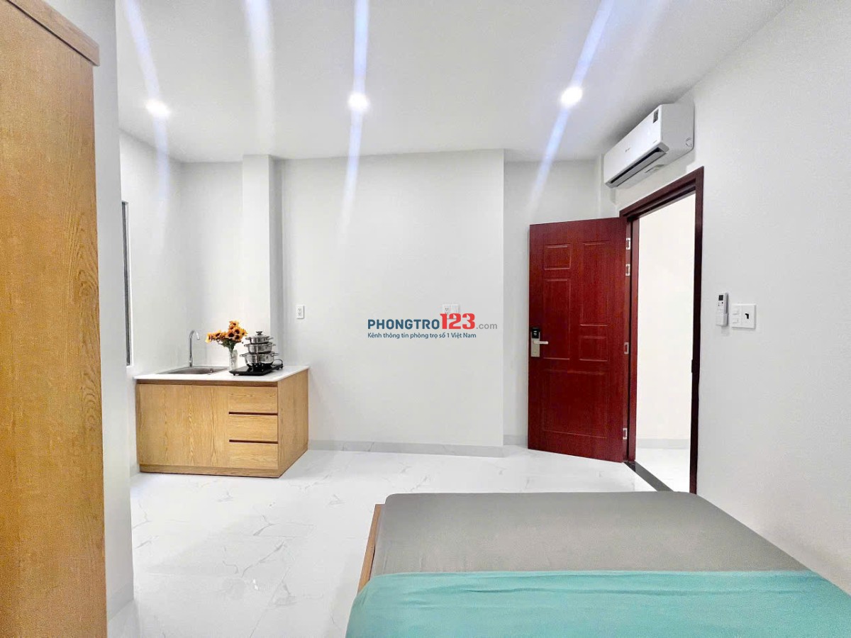Phòng Cửa Sổ Mới Xây - Tân Thuận Tây gần UFM, Khu chế xuất