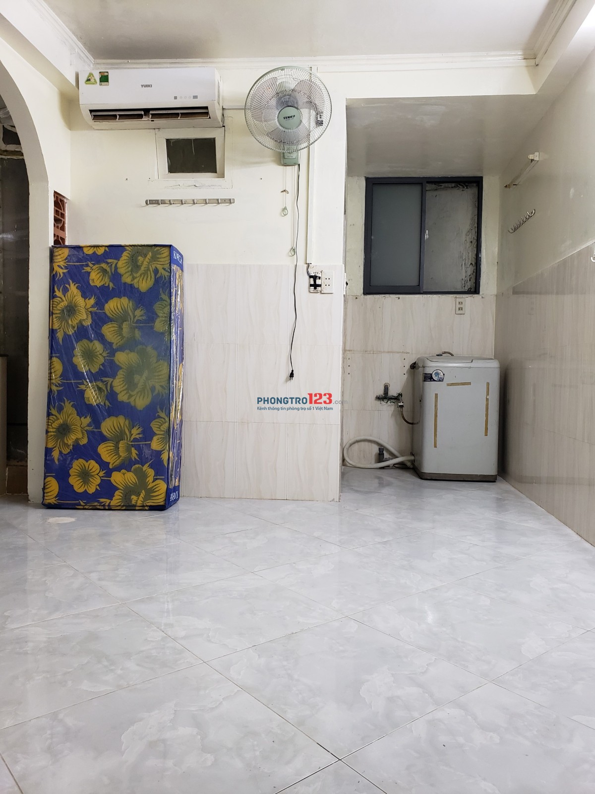 Cho thuê phòng 16m2, đường Phan Văn Trị, P7, Q5. Gía 3tr5/ tháng