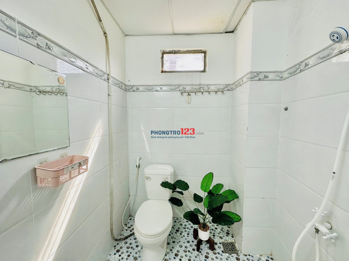 CHÍNH CHỦ CHO THUÊ PHÒNG XINH GẦN ĐH CÔNG NGHIỆP GV CÓ MÁY LẠNH RA VÀO VÂN TAY FREE MÁY GIẶT