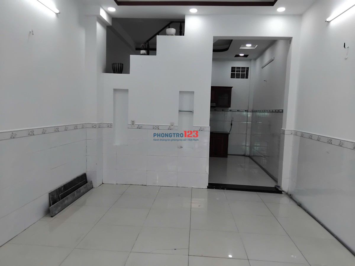 Cho thuê nhà nguyên căn quận Bình Tân. Giá 5.5tr