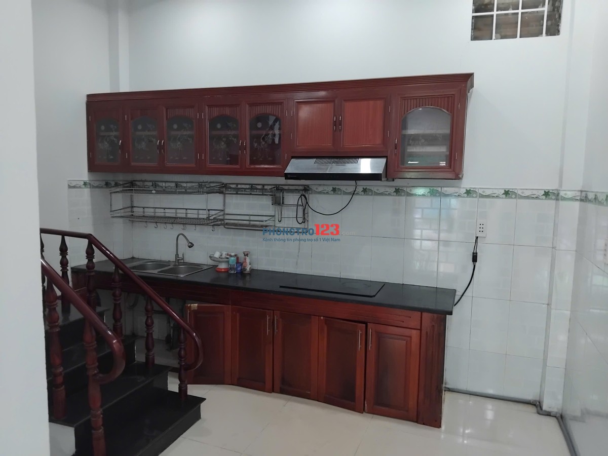 Cho thuê nhà nguyên căn quận Bình Tân. Giá 5.5tr