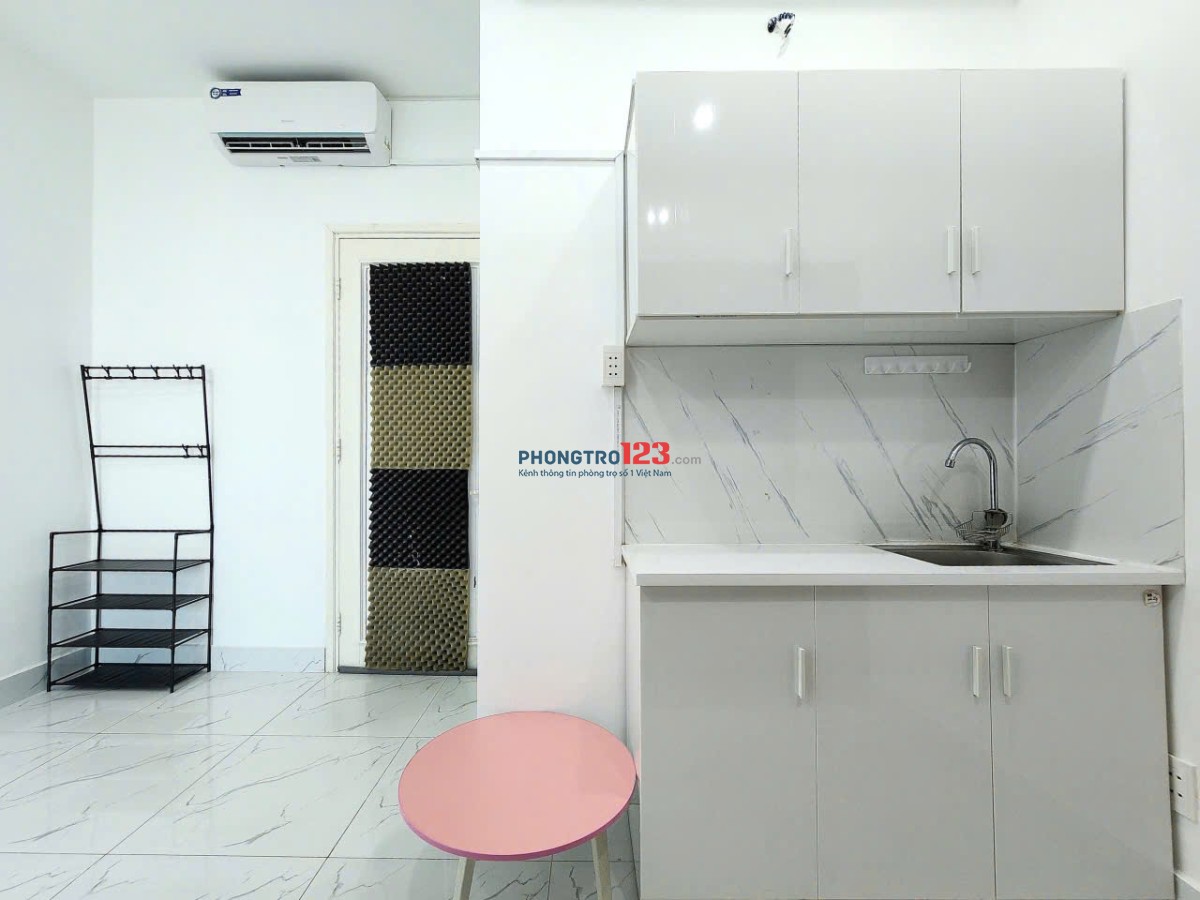 CHO THUÊ PHÒNG NGAY KHU VỰC TRUNG TÂM RỘNG THOÁNG CỬA SỔ TRỜI LỚN FULL NỘI THẤT