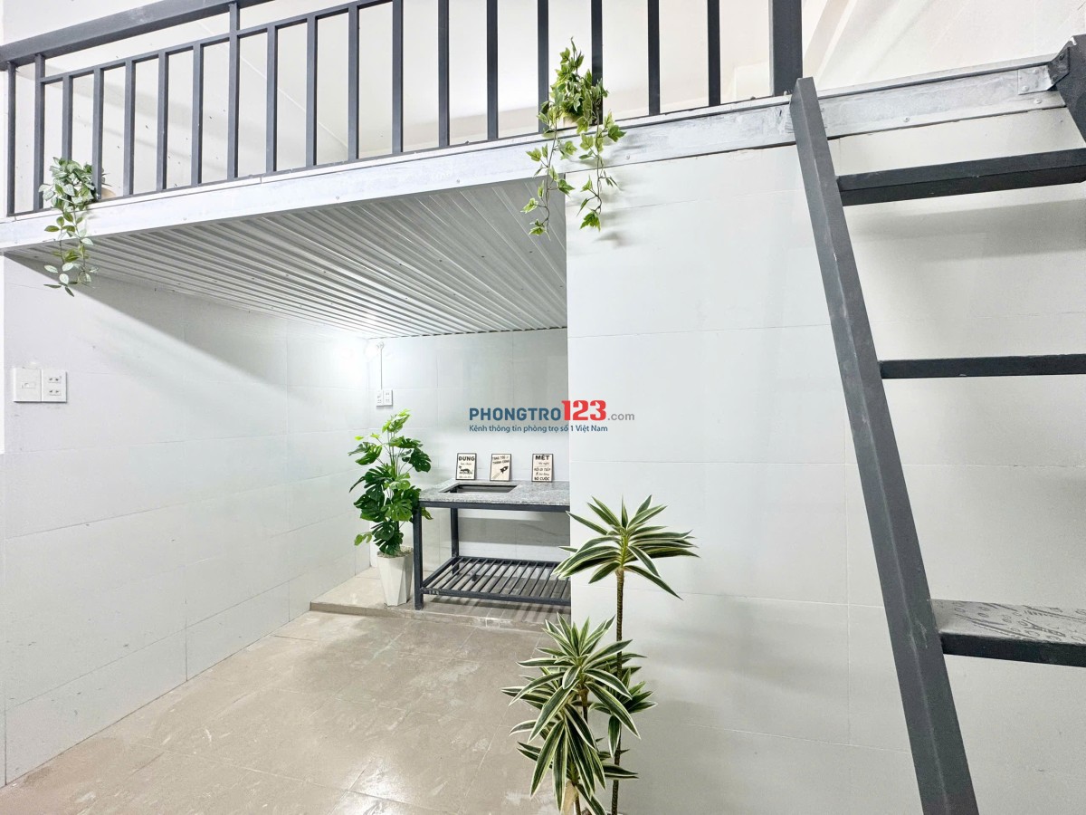 Gần ngã 4 Thủ Đức, khu CNC, Phòng mới xây 100% khai trương,có máy lạnh