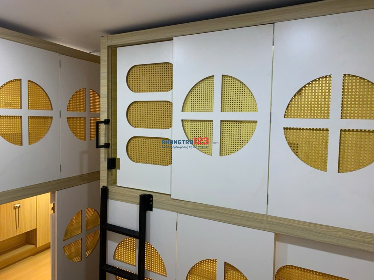 Sleepbox nữ - lầu 1 ban công & cửa sổ - phòng 4 người - bao hết chi phí-Ngay Đại Học Công Nghiệp CS1