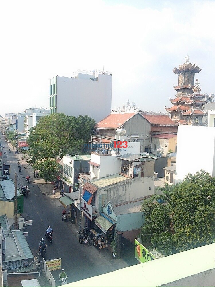 PHÒNG CHO THUÊ CÓ 2 BAN CÔNG THOÁNG MÁT ĐẦY ĐỦ TIỆN NGHI