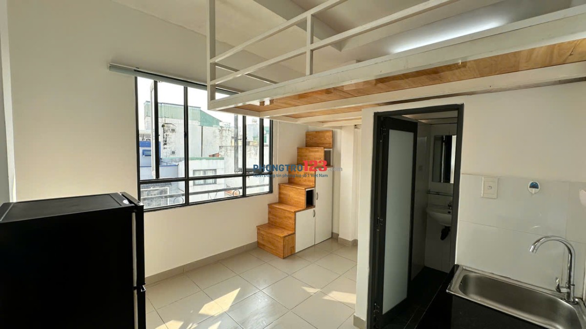 Phòng Duplex đủ nội thất đi bộ qua ĐH Hutech, DH Ngoại Thươg Q.Bình Thạnh.