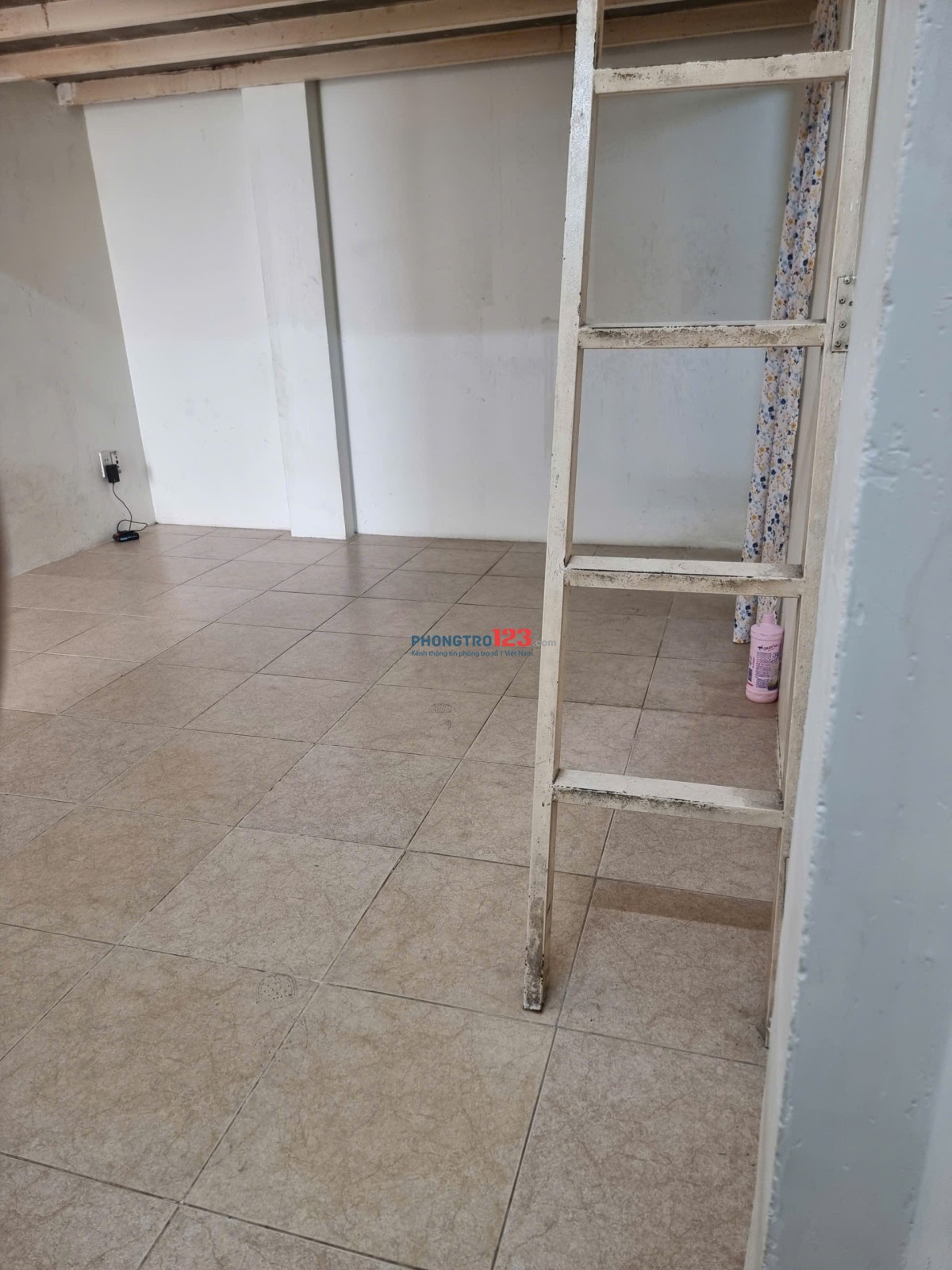 Cho thuê phòng đẹp giá rẻ gần Ga T3 TSN, mặt tiền đường lớn chỉ 2.5tr