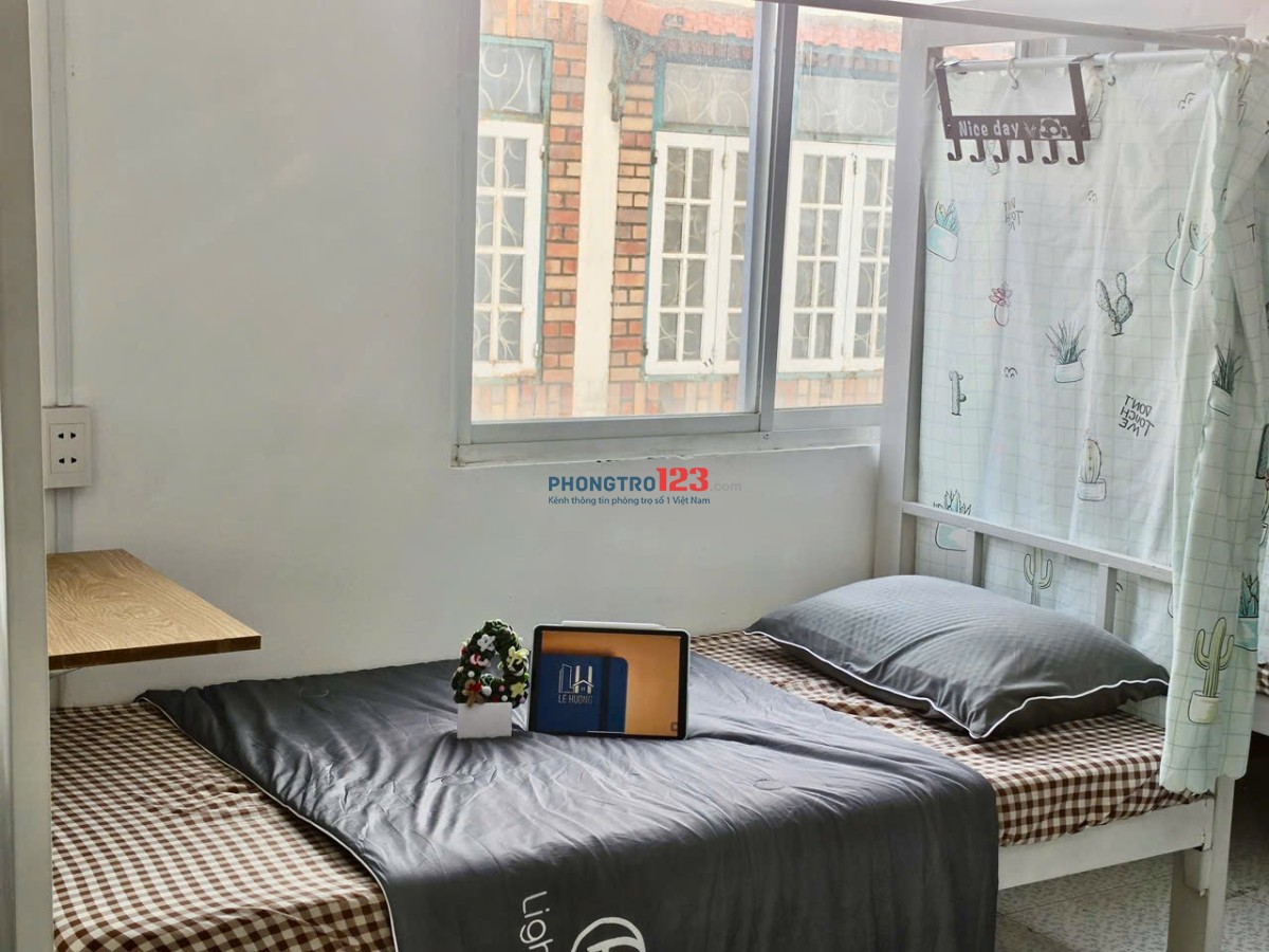 Cho thuê ký túc xá theo ngày & theo giờ gần UTH và HUTECH