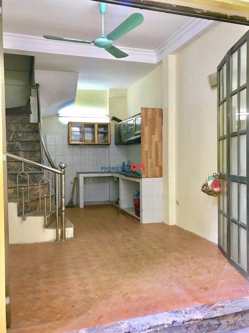 Cho thuê nhà riêng tại NGÕ 189 Hoàng Hoa Thám