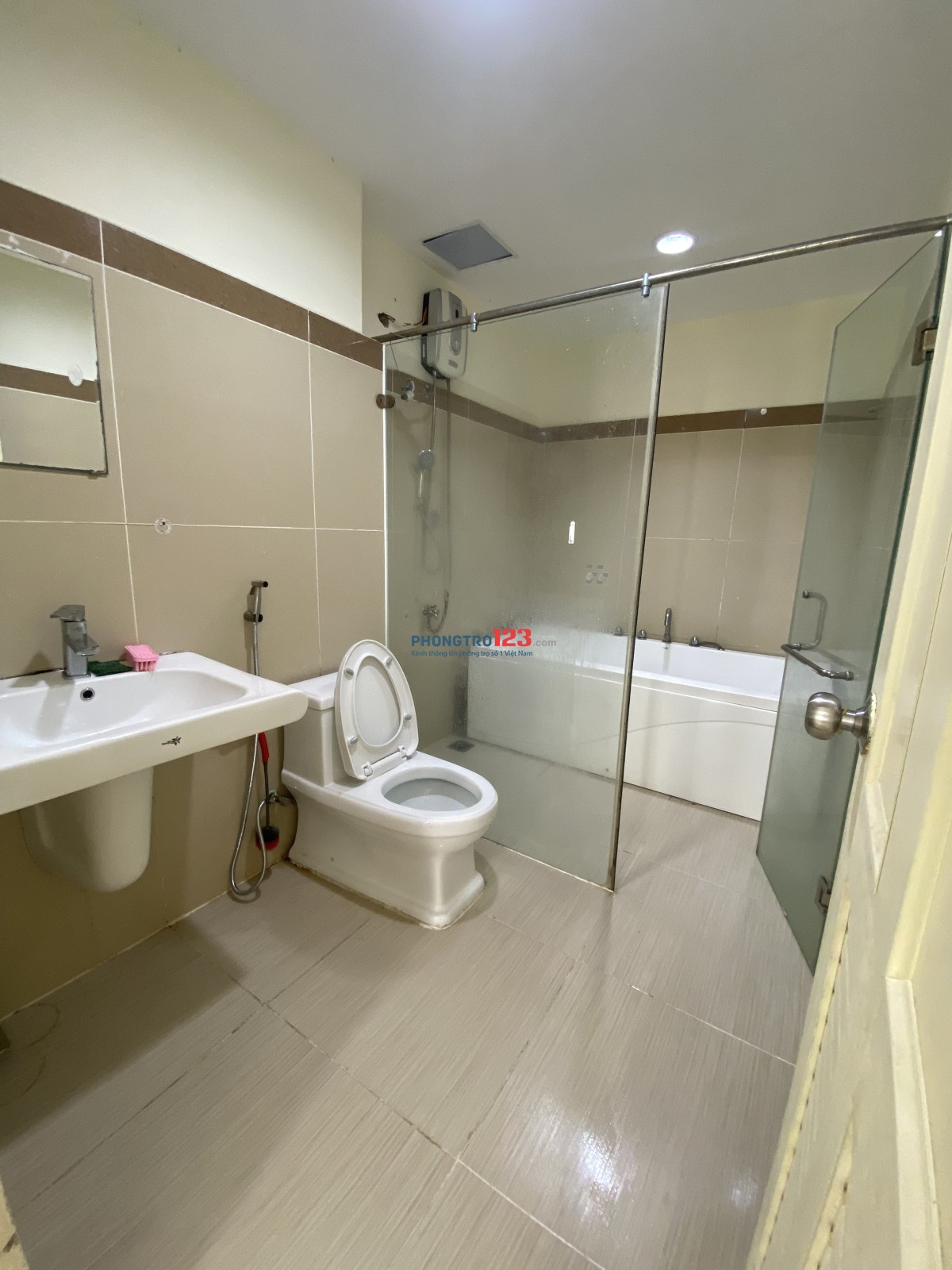 P 5tr giảm còn 4tr5 full nội thất, kế bên Phú Mỹ Hưng, Vivo City, KCX, Cầu Phú Mỹ