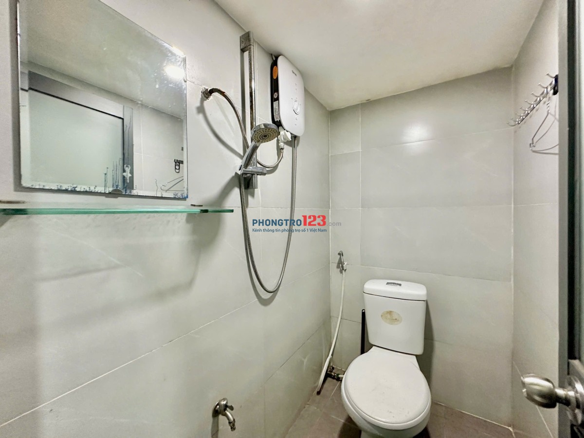 Cho Thuê Phòng Trọ có máy lạnh ở Thảo Điền