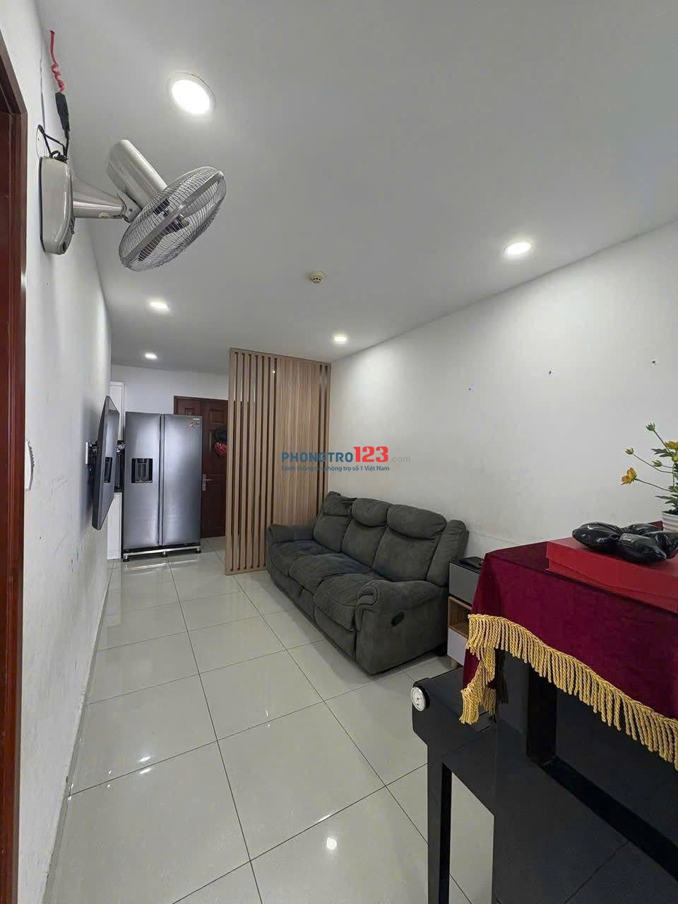 Căn hộ Oriental Plaza, Âu Cơ, Tân Phú: 12tr/th, 2p ngủ,78m2,NT, Nhà mới