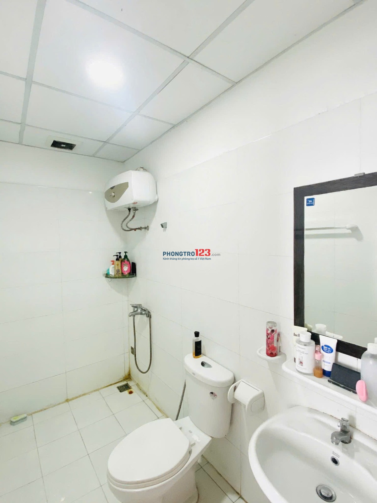 Chung cư Thế Kỉ 21, Ung Văn Khiêm, Bình Thạnh: 67m2, 2pn, WC, 10tr/th.