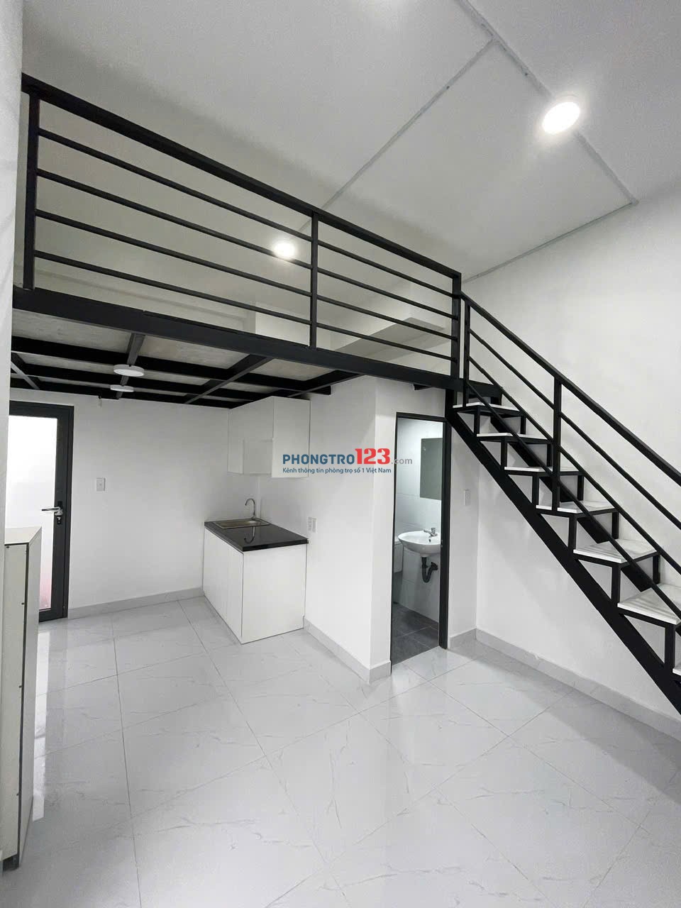 Phòng trọ 30m2 có đủ nội thất ,an ninh, có camera chống trộm và PCCC