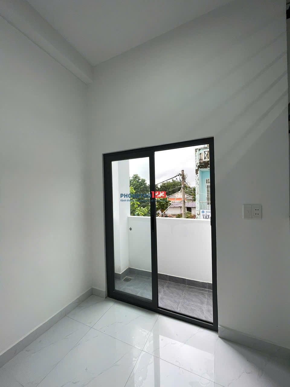Phòng trọ 30m2 có đủ nội thất ,an ninh, có camera chống trộm và PCCC