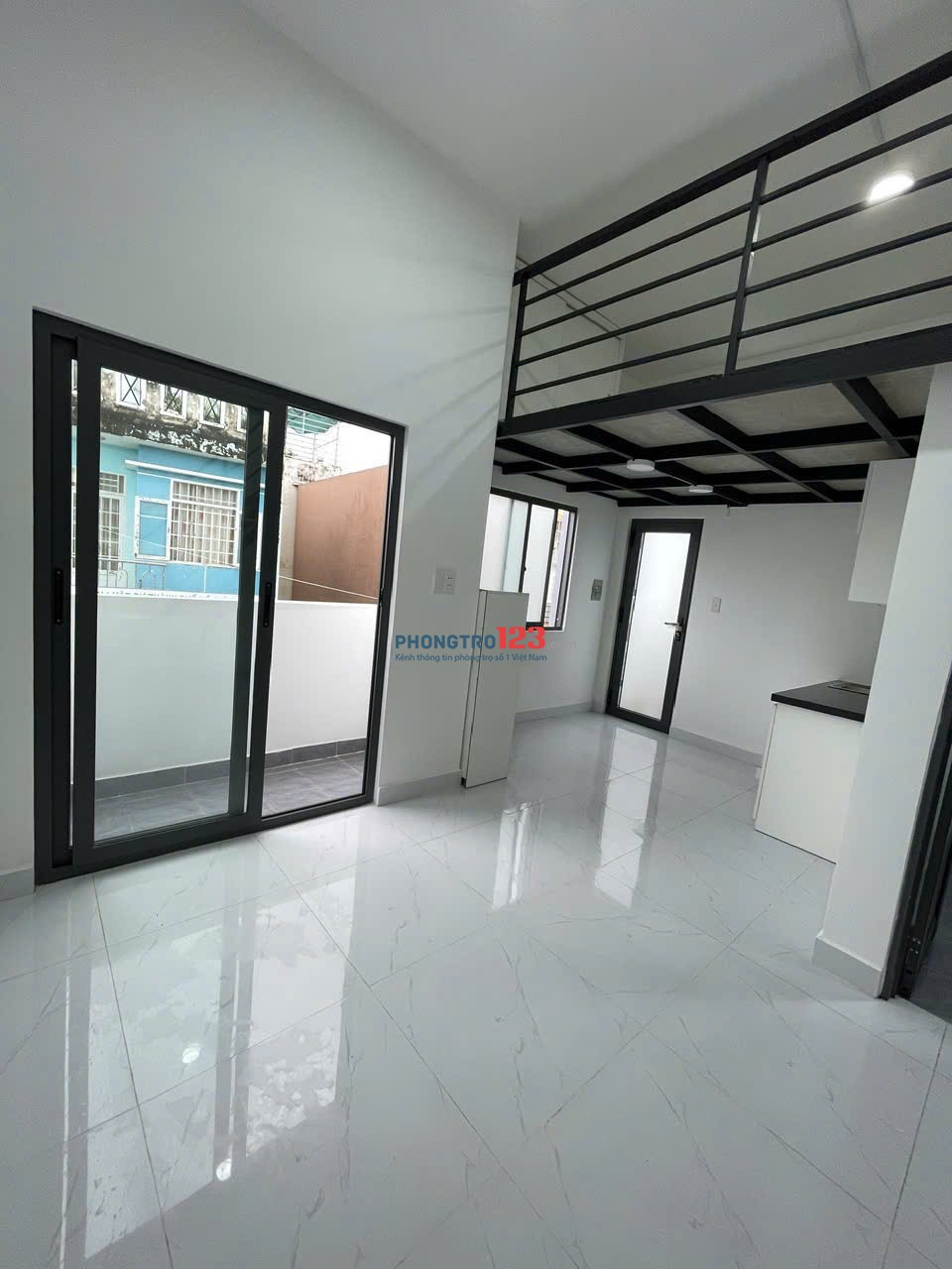 Phòng trọ 30m2 có đủ nội thất ,an ninh, có camera chống trộm và PCCC