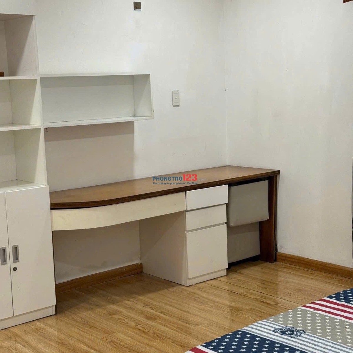 Chung cư Thế Kỉ 21, Ung Văn Khiêm, BT: 2p ngủ, 70m2, 10tr/th