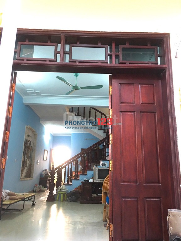 Cho thuê nhà 3 tầng, hướng ĐN, cơ bản đủ nội thất, khu TT Địa chất Mai Lâm, Đông Anh, gần QL3