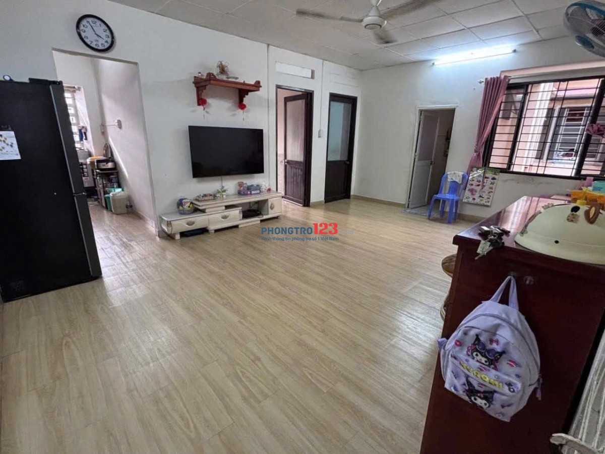 Chung cư Sơn Kỳ 2, DC 13, TP: 2p ngủ, NTCB, 65m2, 8tr/th, Nhà sạch.