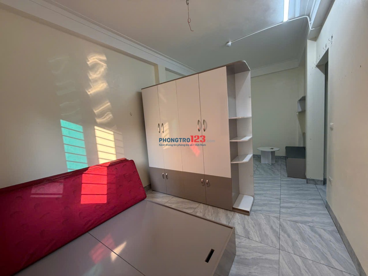 Cho thuê phòng full nội thất 40m2 có ban công ngõ ô tô gần HH, trường tiểu học Chu Van An