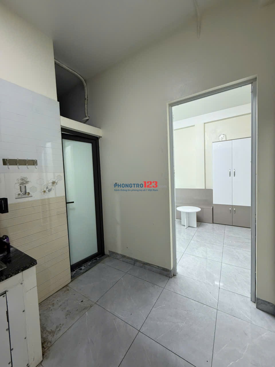 Cho thuê phòng full nội thất 40m2 có ban công ngõ ô tô gần HH, trường tiểu học Chu Van An