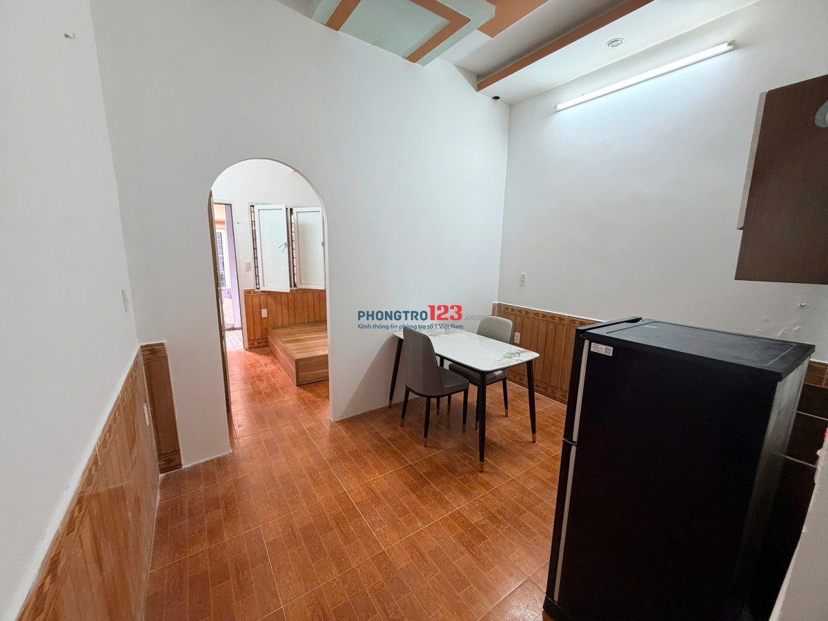 Cho thuê 1N1K tại nhà số 36 ngõ 132 Nguyễn Xiển, gần ĐH Nhân Văn, ĐH Hà Nội, Oto đỗ cửa