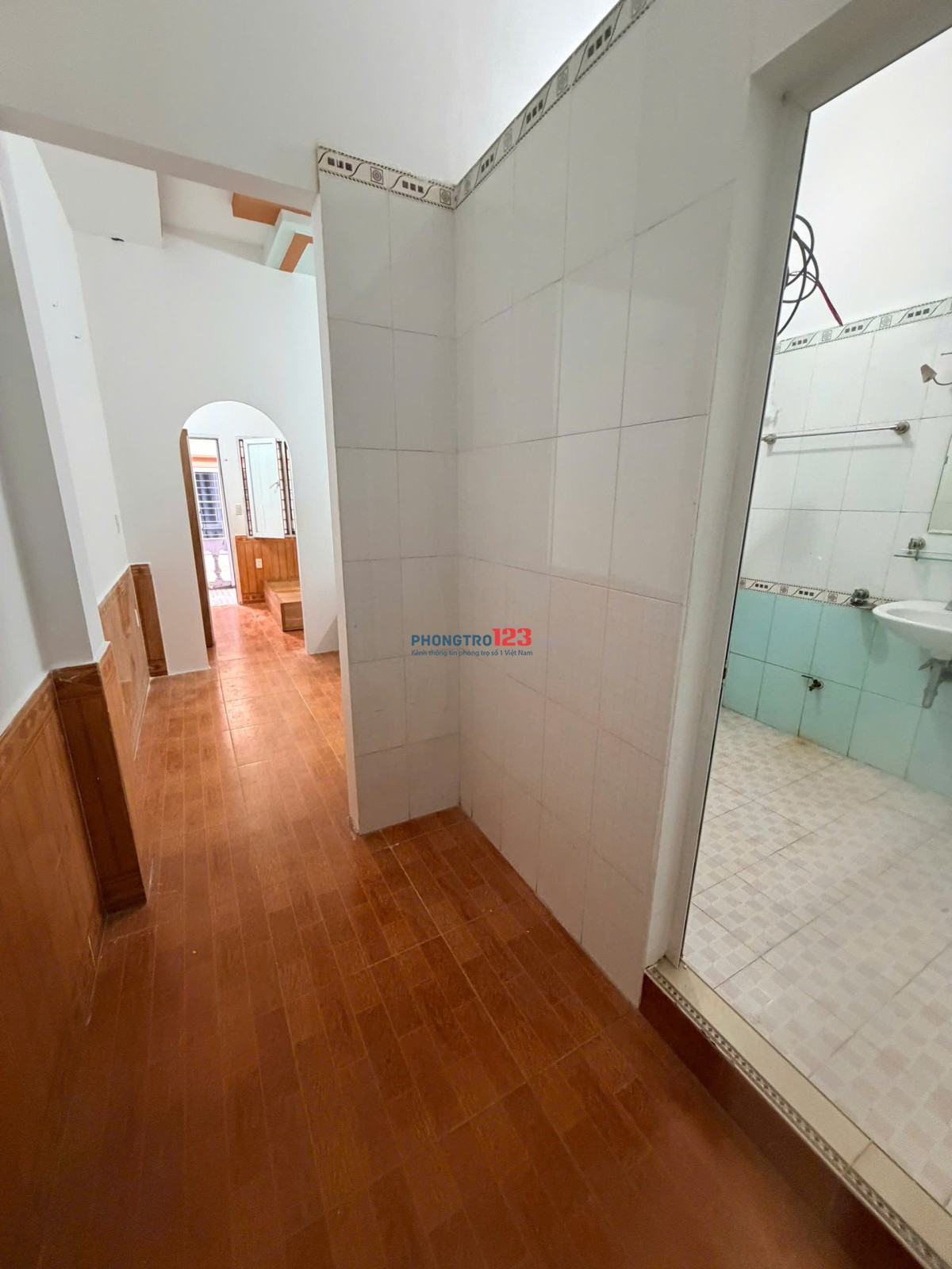 Cho thuê 1N1K tại nhà số 36 ngõ 132 Nguyễn Xiển, gần ĐH Nhân Văn, ĐH Hà Nội, Oto đỗ cửa