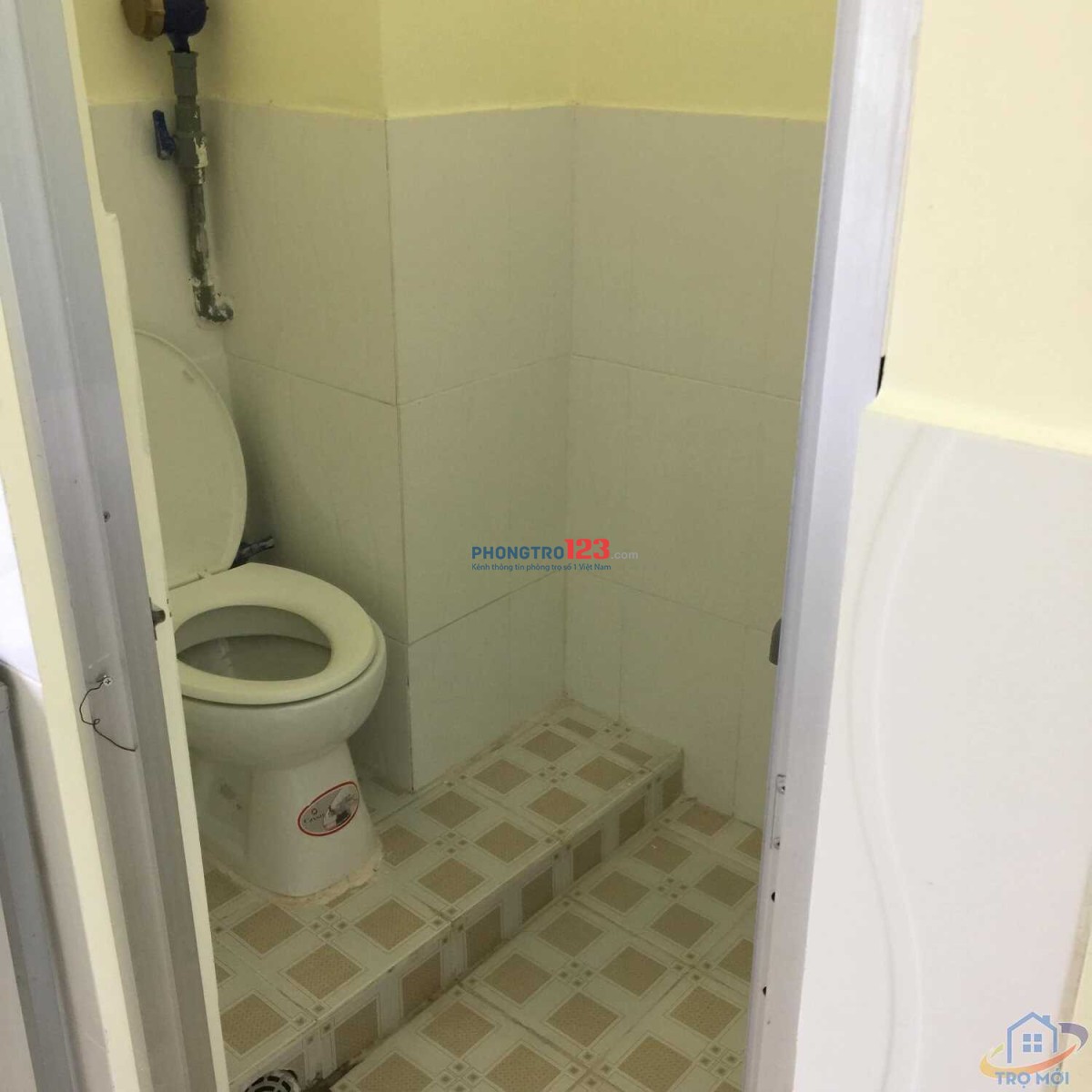 Còn 2 phòng có gác sạch sẽ thoáng mát