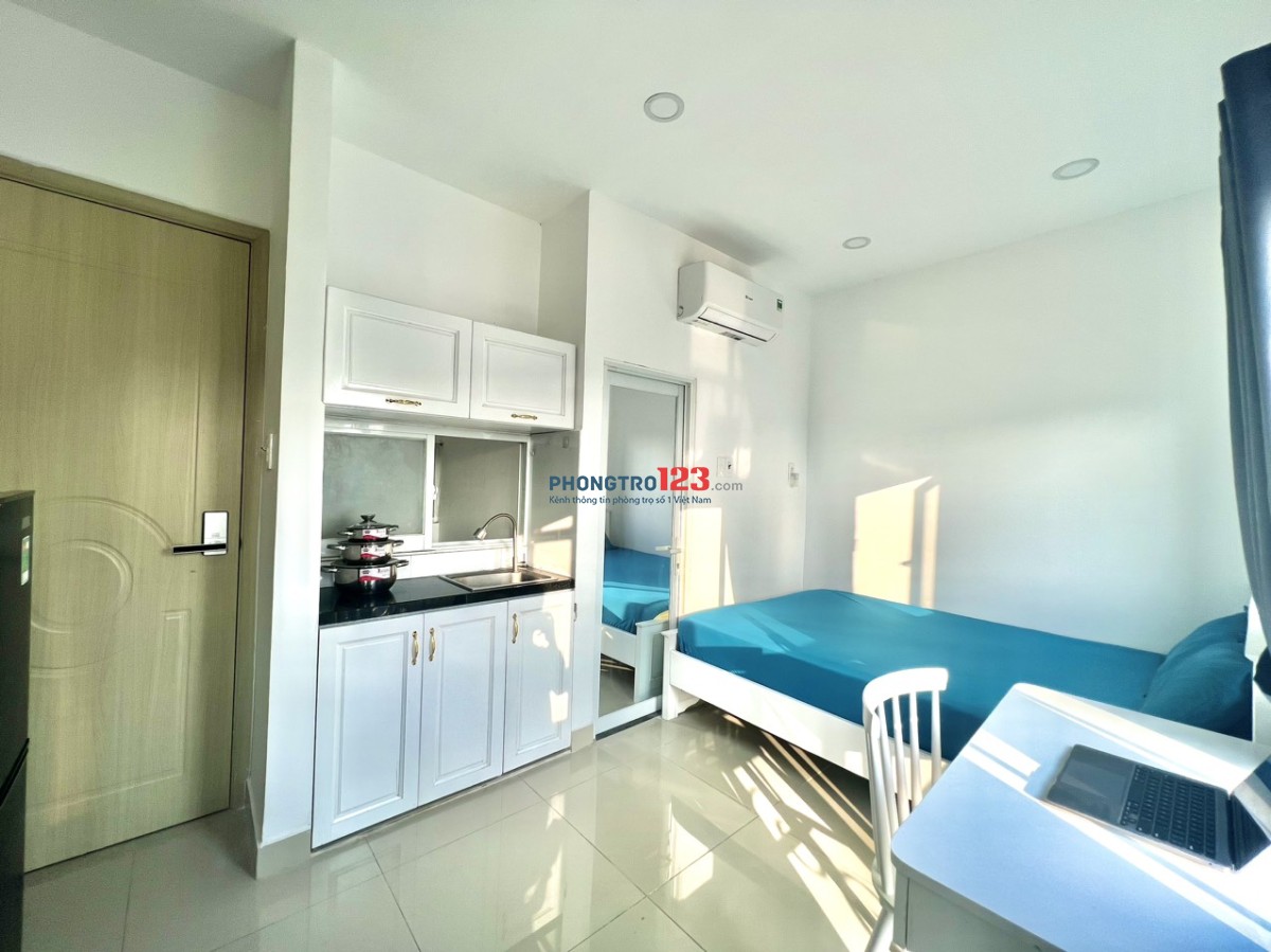 PHÒNG BAN CÔNG MỚI XÂY - CÓ THANG MÁY GẦN ĐH SƯ PHẠM Q.5