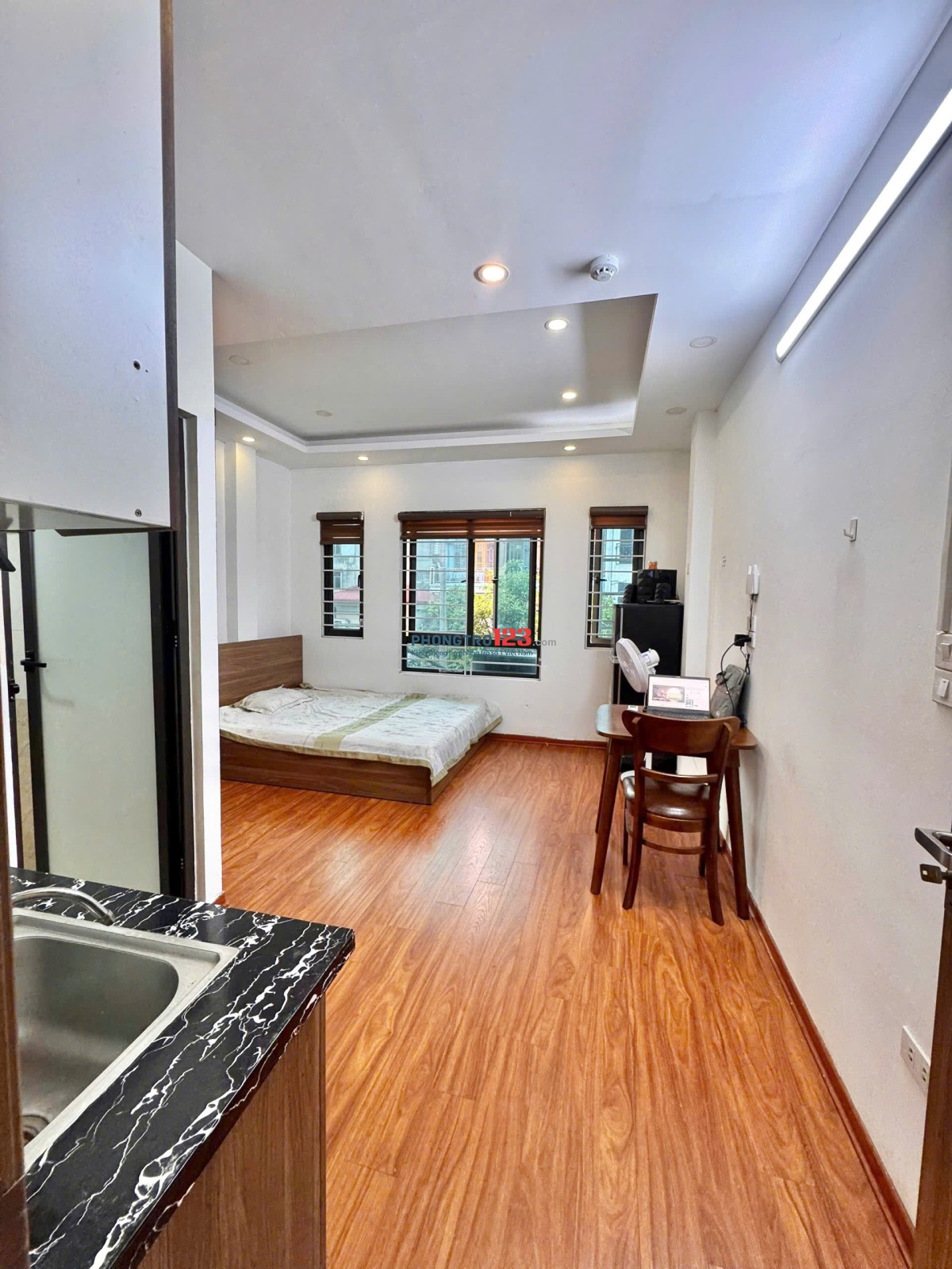 Mình chính chủ muốn cho thuê phòng studio có thể ở nhiều người đầy đủ tiện nghi tủ lạnh cửa sổ