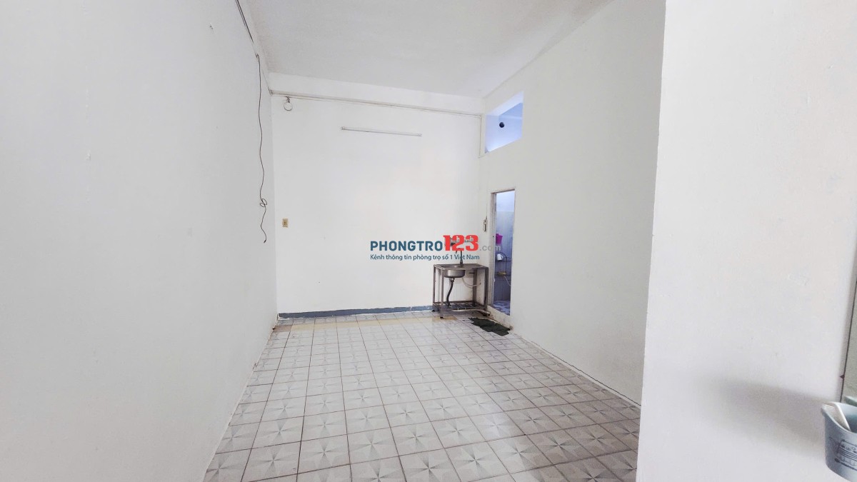 Phòng ngay Ngã 4 Bảy Hiền cần cho thuê