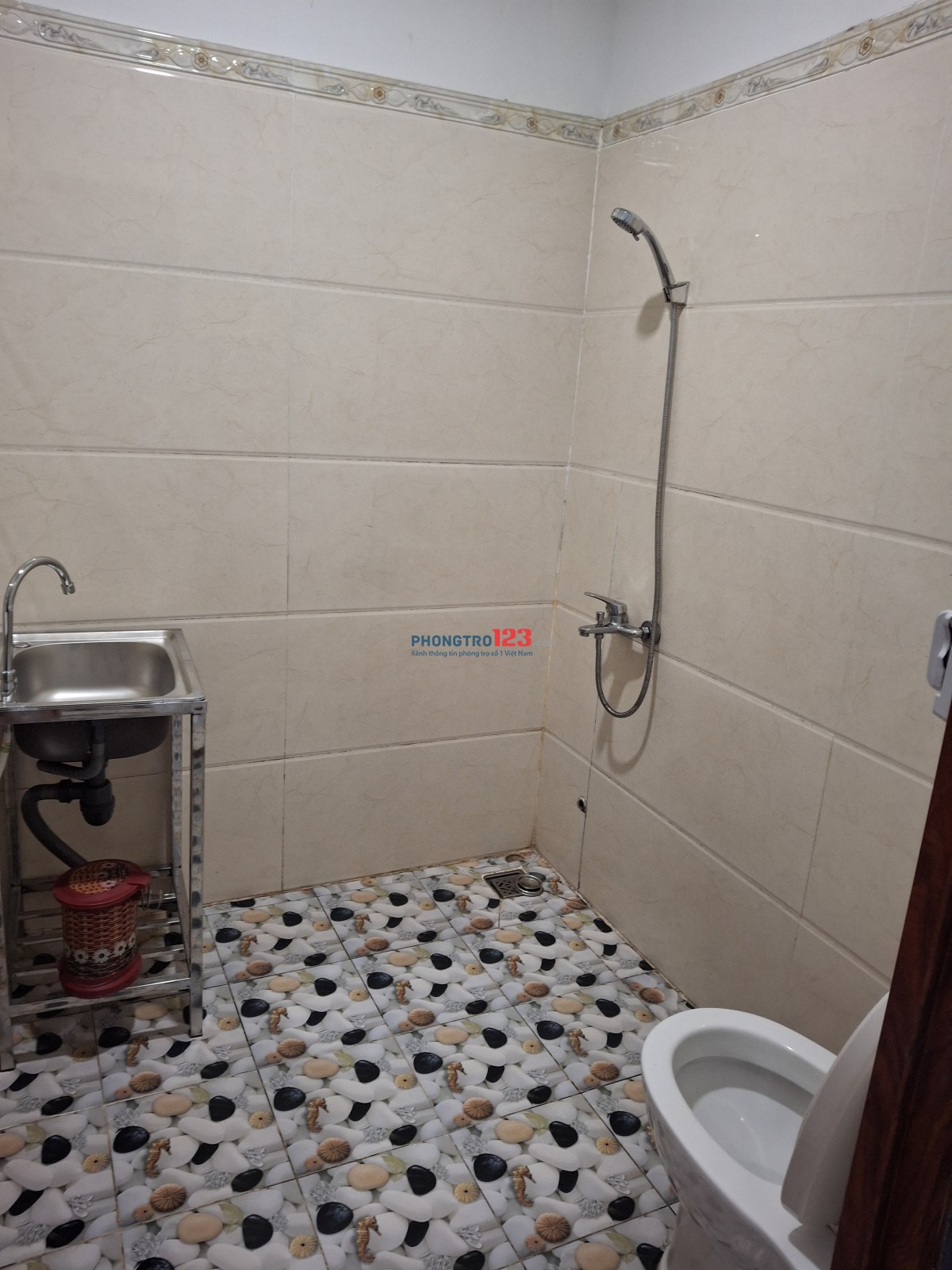 TÒA NHÀ MỚI ĐẸP, ĐIỆN GIÁ NHÀ NƯỚC – CỌC CHỈ 1 THÁNG