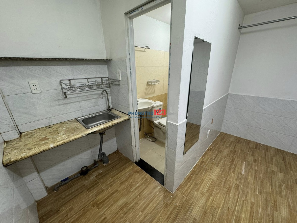 Phòng Duplex 1 trệt, 1 lầu gác cao 30m2, 1124/2A Lê Đức Thọ Q. Gò Vấp ( Gần chợ Xóm Mới)