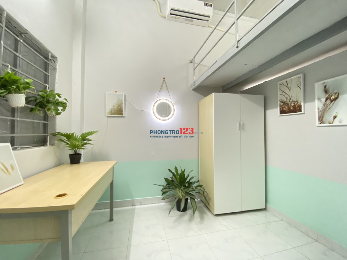 Cho thuê phòng trọ 30m2 có gác lửng sát bên EAON Tân Phú