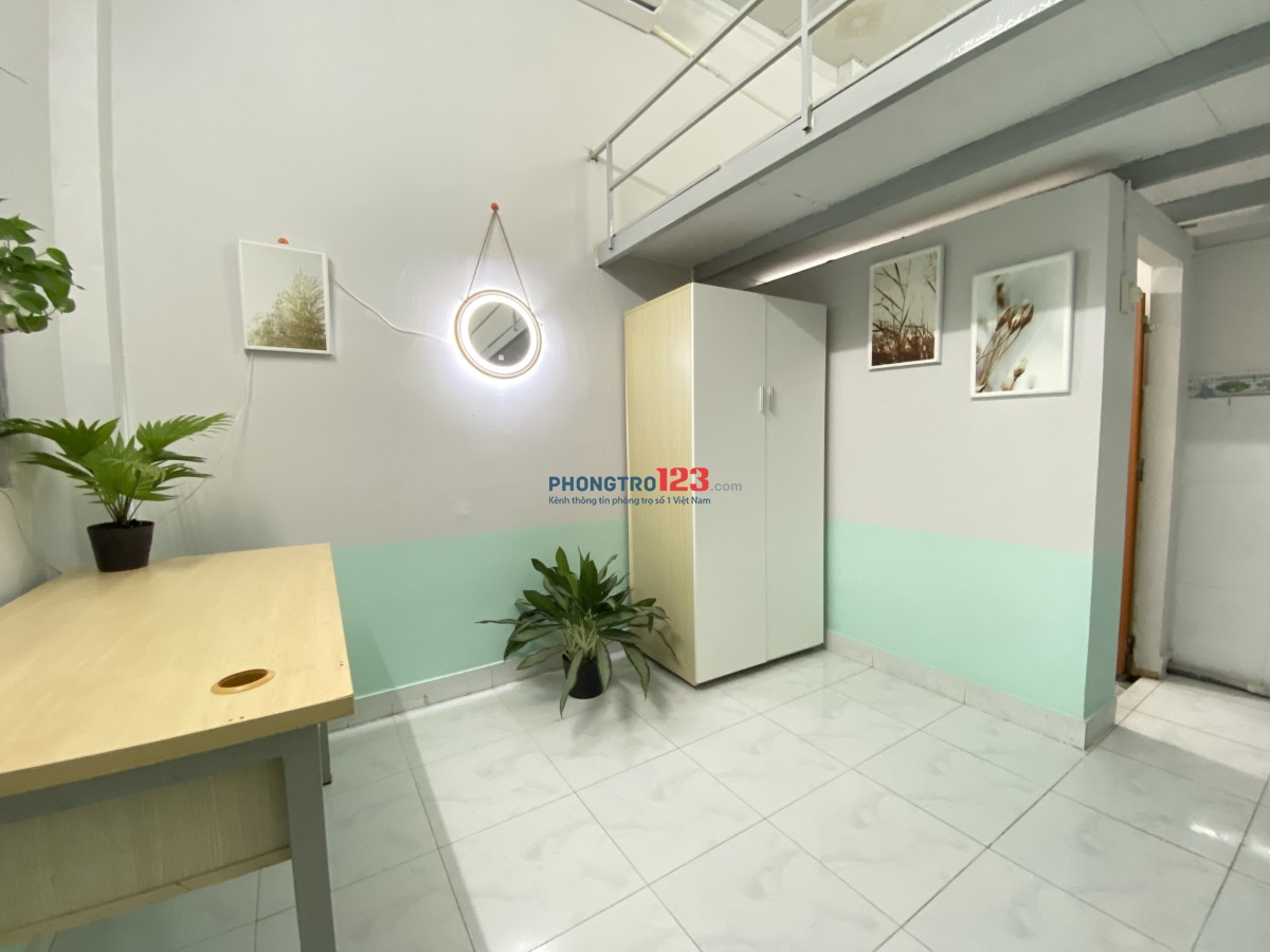 Cho thuê phòng trọ 30m2 có gác lửng sát bên EAON Tân Phú