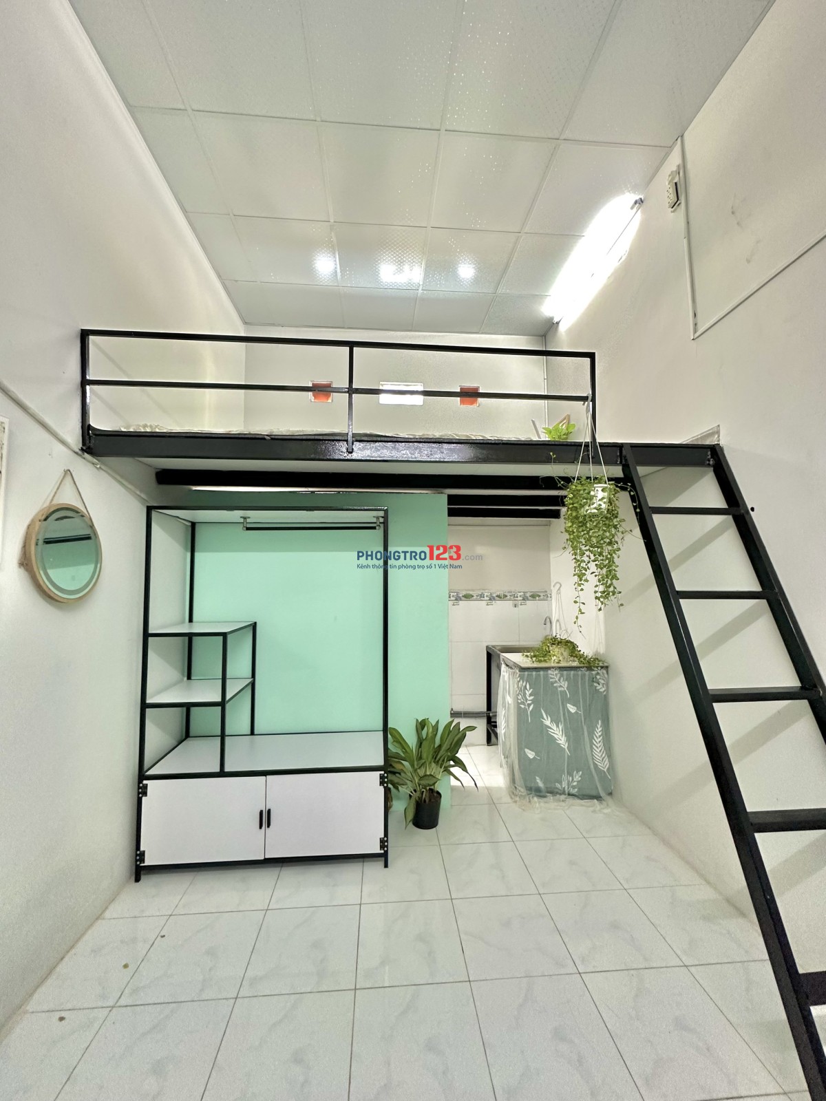 Cho thuê phòng trọ 30m2 có gác lửng sát bên EAON Tân Phú