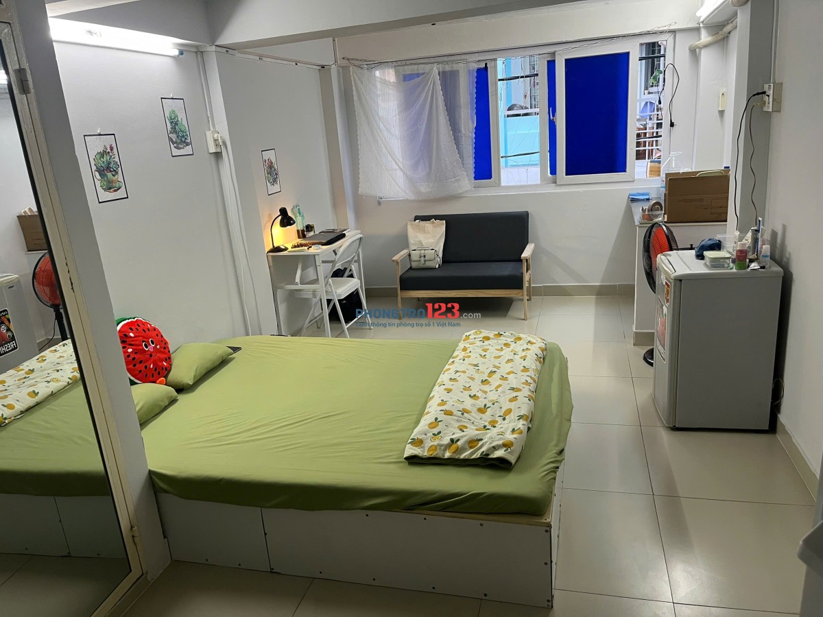 Phòng trọ giá rẻ 27m2 ngay trung tâm quận Bình Thạnh
